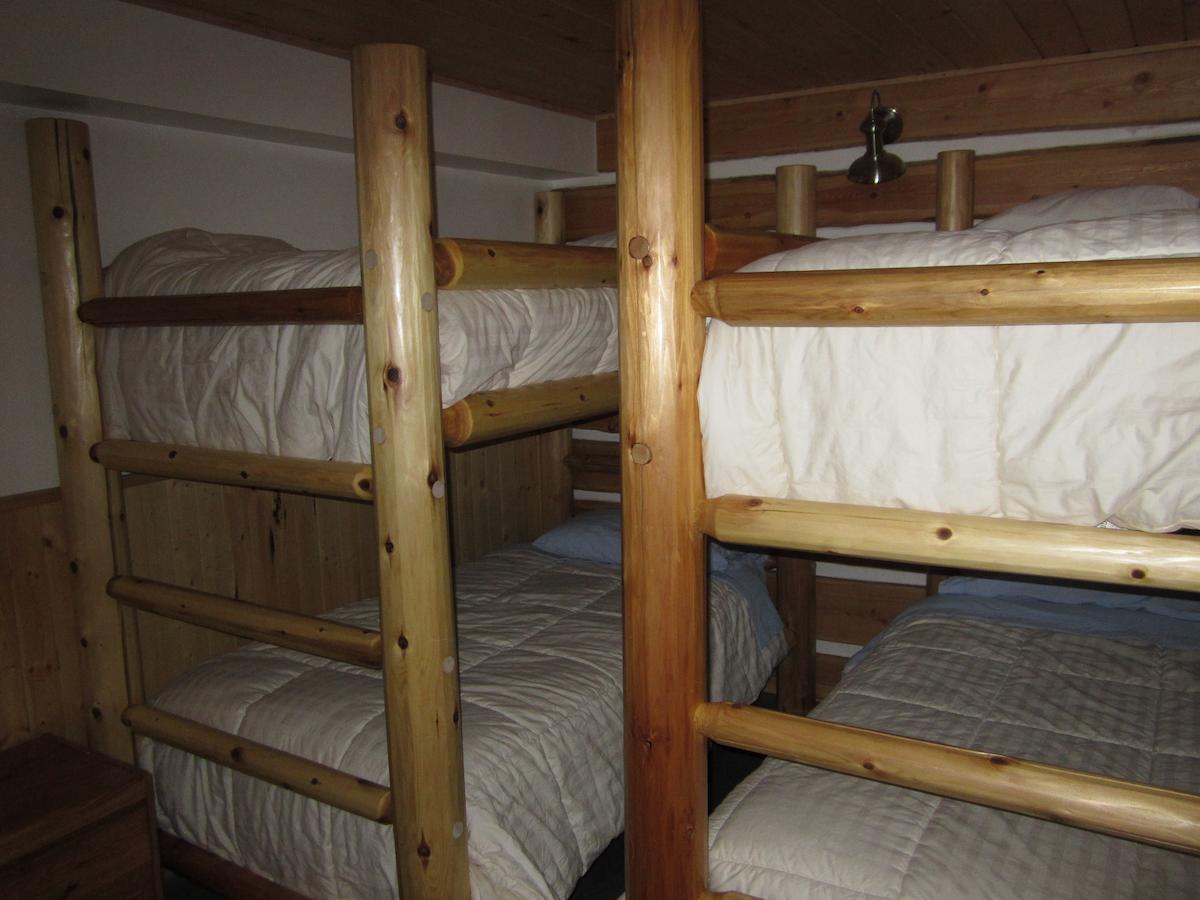 Log Inn & Pub Avola Szoba fotó